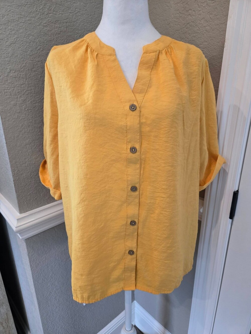 Chico's Short Sleeve Button Down Blouse